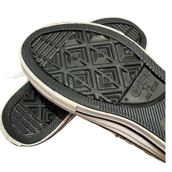 Converse Chuck Taylor All Star Kid’s SZ  12 Video Game Print Canvas Sneakers - Picture 5 of 7